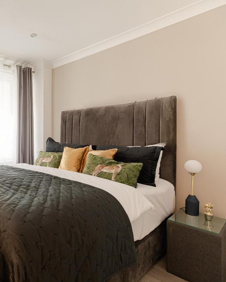 Explore The Most Exquisite West-End From A Harrods Family And Couple Home Londra Dış mekan fotoğraf